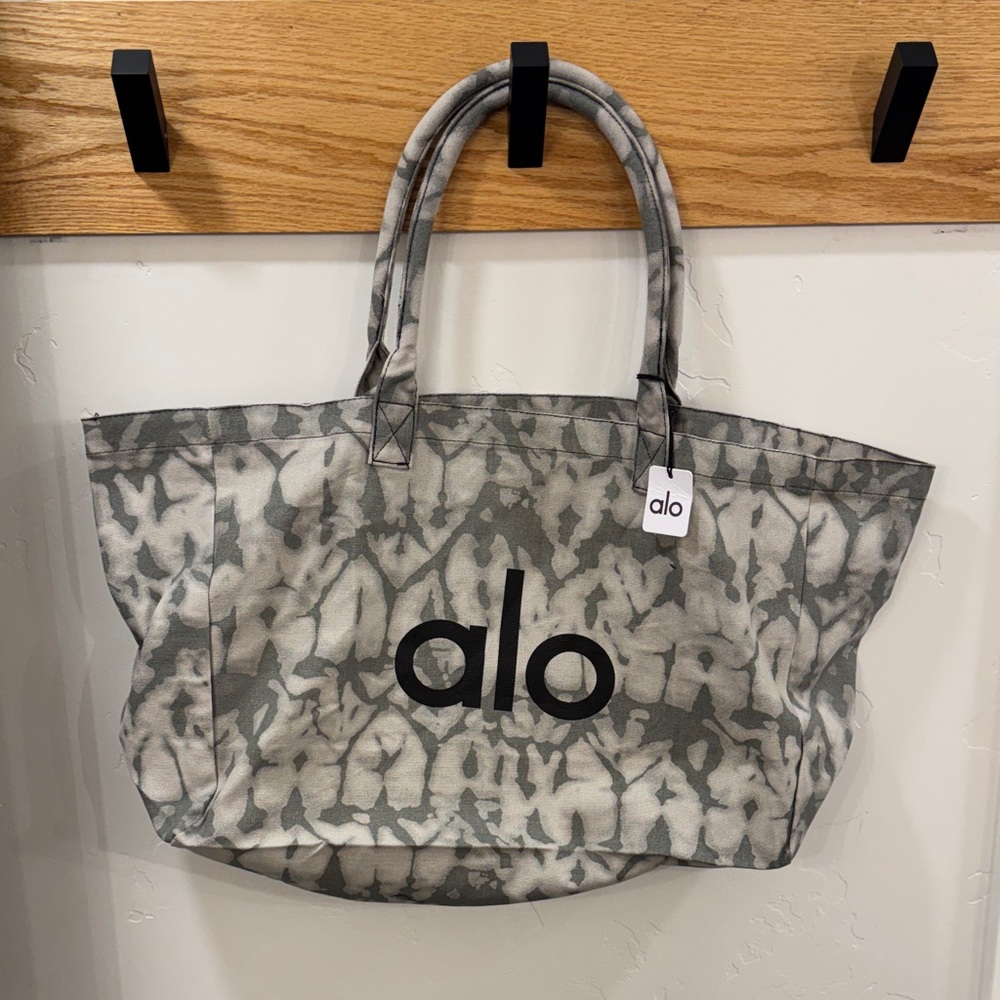 ALO Yoga Black and Gray Patterned Tote